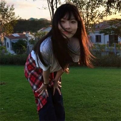 出位俏娇娃